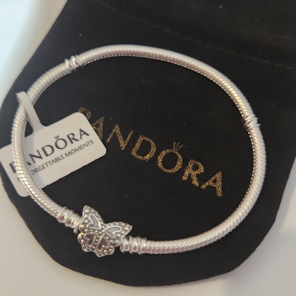 New Pandora Moments Sparkling Butterfly Snake Chain Charm Bracelet Size 7.5 in